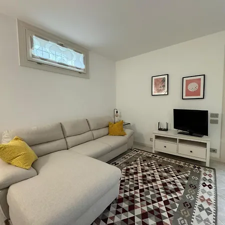 Blue House - Cozy Ground Floor *