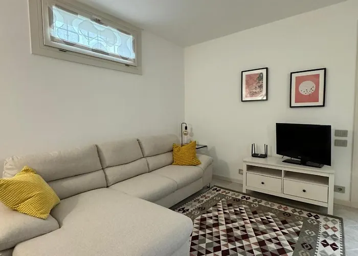 Blue House - Cozy Ground Floor *